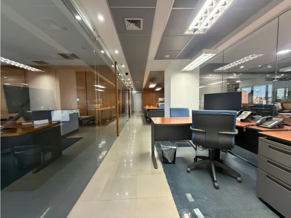 Se vende oficina 327m² 3b+6e Las Mercedes - 33