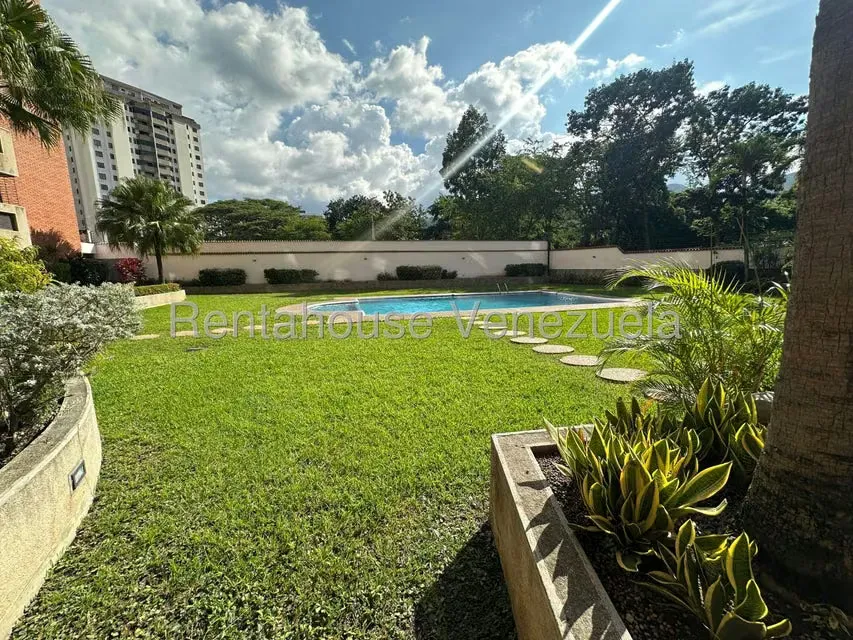 Apartamento (Duplex) en Alquiler en Los Mangos, Carabobo - 2