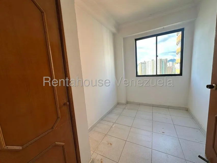 Apartamento (Duplex) en Alquiler en Los Mangos, Carabobo - 12