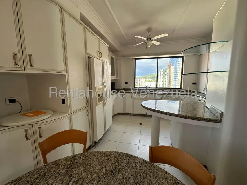 Apartamento (Duplex) en Alquiler en Los Mangos, Carabobo - 9