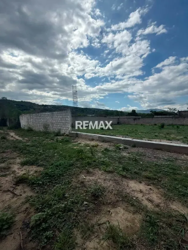 Amplio Terreno en Venta, Ubicado en el Eje vial, Zona Industrial a pocos metros del Hotel California, Municipio Valera, Estado Trujillo - 2