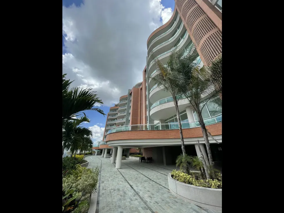Vendo apto PB 573m2 4h+s/4.5b+s/5pe Mirador de los Campitos 3125