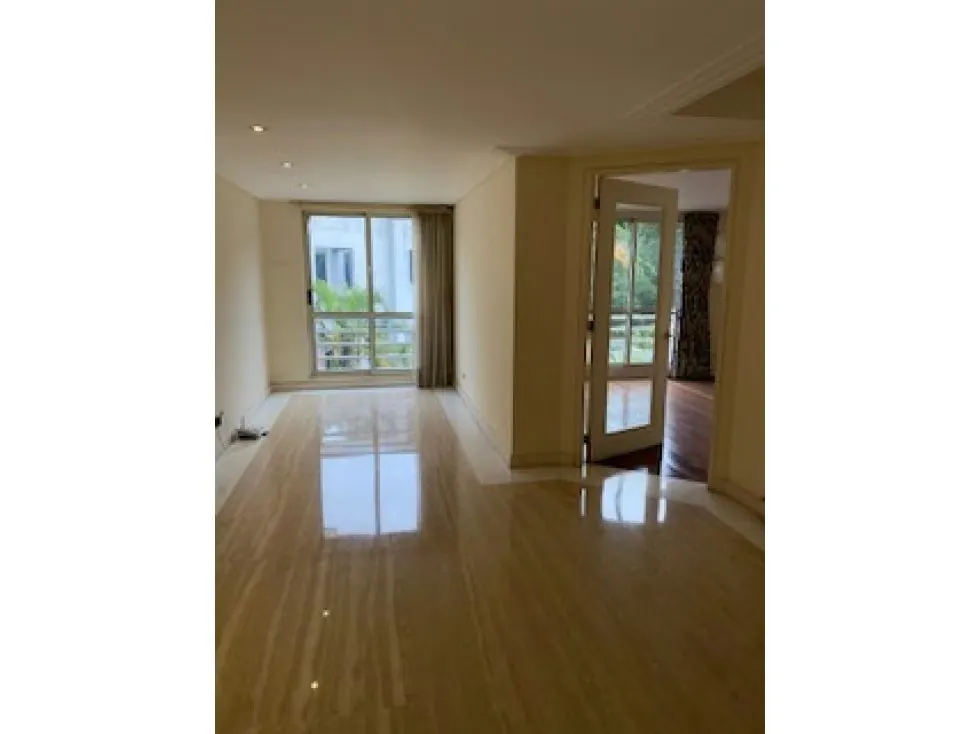 Vendo Apartamento Duplex en Urbanización Country Club - 3
