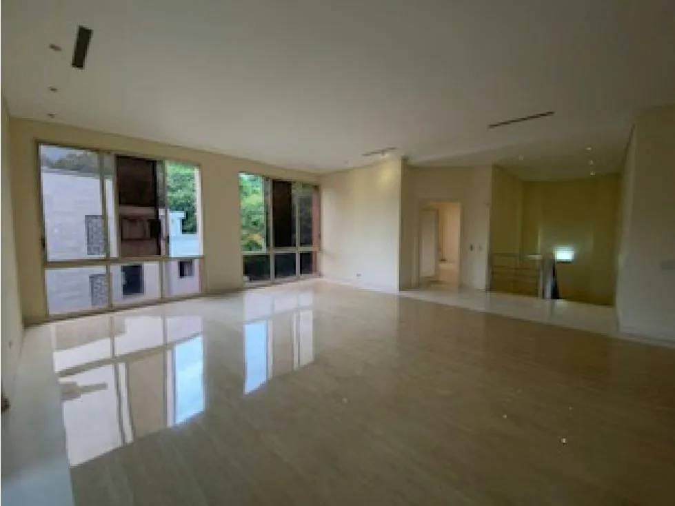 Vendo Apartamento Duplex en Urbanización Country Club - 7