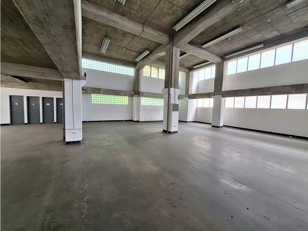 ALQUILER DE DEPOSITO EN PISO INDUSTRIAL EN PALO VERDE (PISO 1)