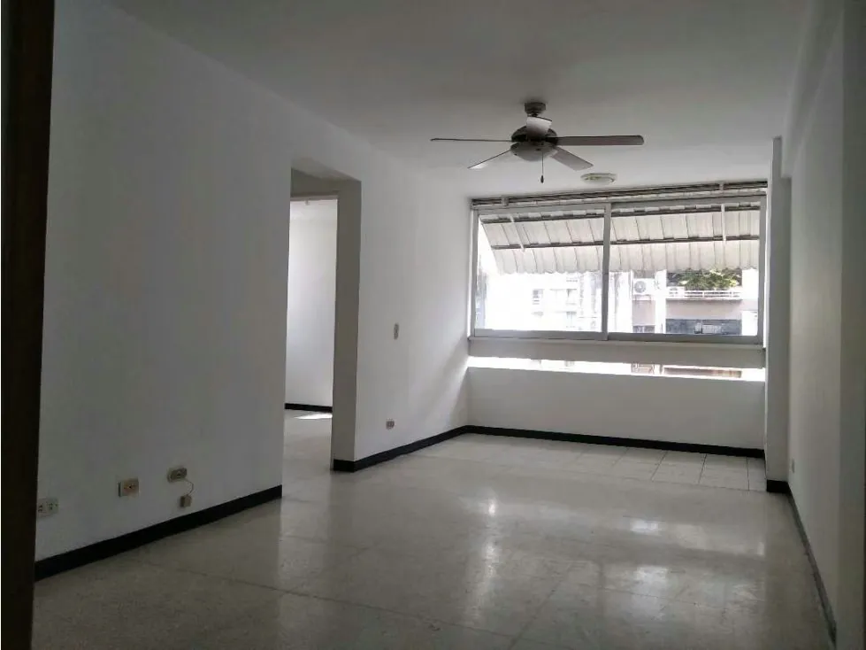 En Venta apartamento 72m2 2H/1B. Los Palos Grandes 🟢 - 2