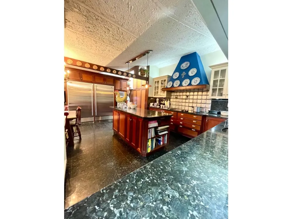 Vendo casa c/ vista 1844m2 Lomas del Mirador 3601 - 5