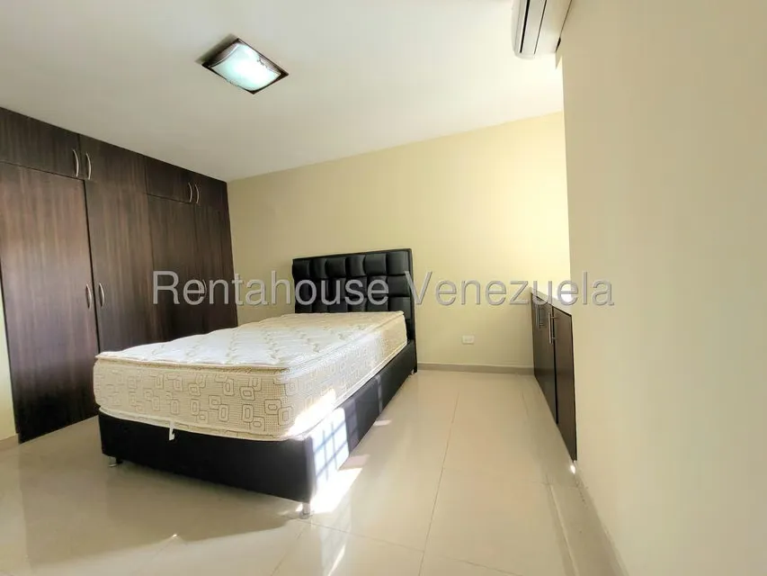 Apartamento (1 Nivel) en Alquiler en Ciudad Roca, Lara - 11