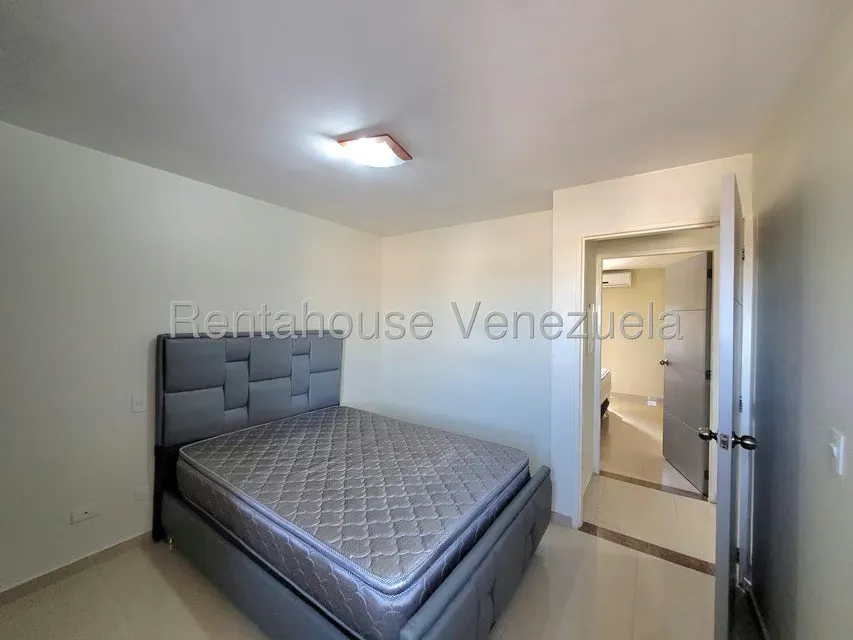 Apartamento (1 Nivel) en Alquiler en Ciudad Roca, Lara - 13