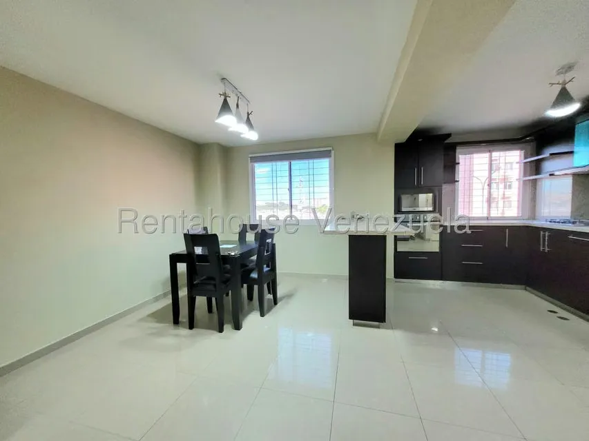 Apartamento (1 Nivel) en Alquiler en Ciudad Roca, Lara - 8