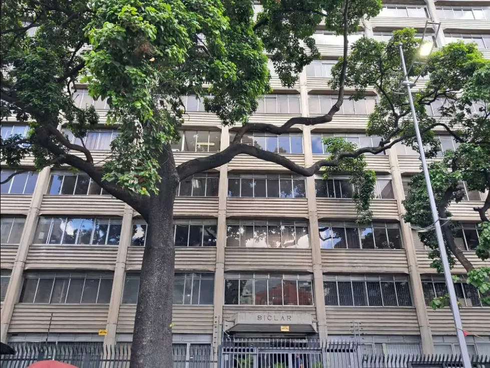Vendo oficina 174m2 Avenida Libertador 4197 - 2