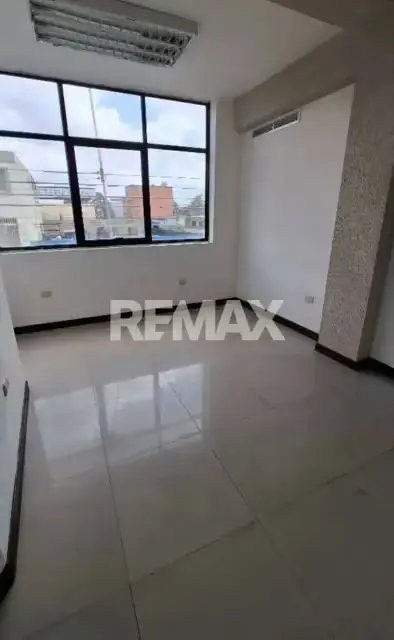 Se Alquila Oficina Av. Rivas