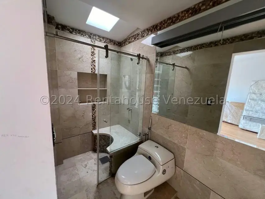 Casa (Multipes Niveles) en Venta en Zona Este, Lara - 32