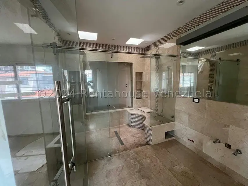 Casa (Multipes Niveles) en Venta en Zona Este, Lara - 39