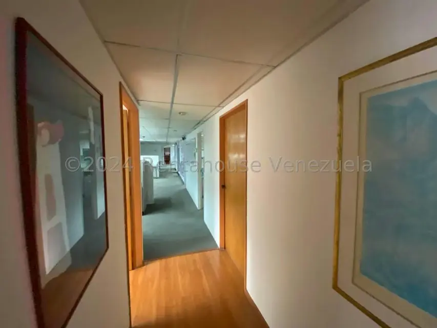 Oficina en Venta en Macaracuay, Distrito Metropolitano - 26