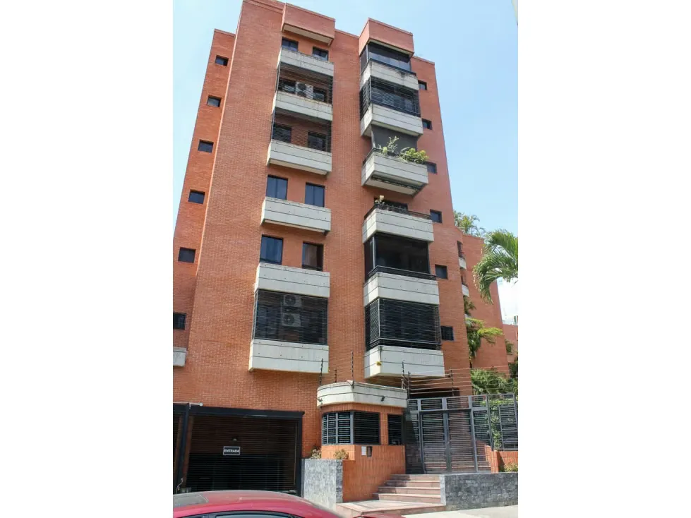 ALQUILER DE APARTAMENTO EN CAMPO ALEGRE, CHACAO