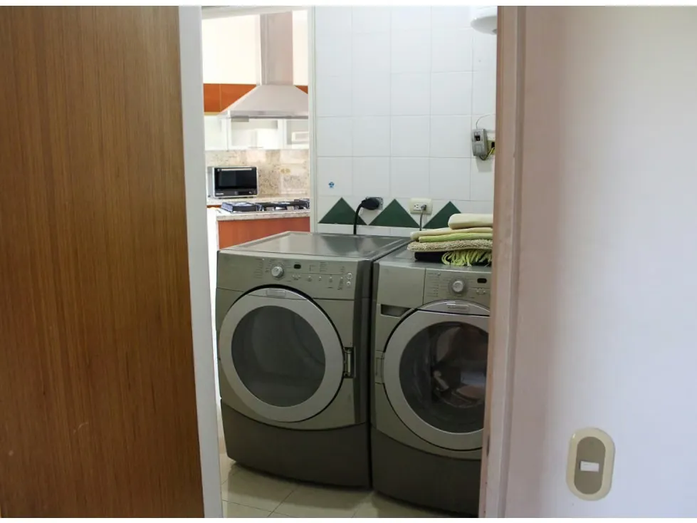 ALQUILER DE APARTAMENTO EN CAMPO ALEGRE, CHACAO - 10