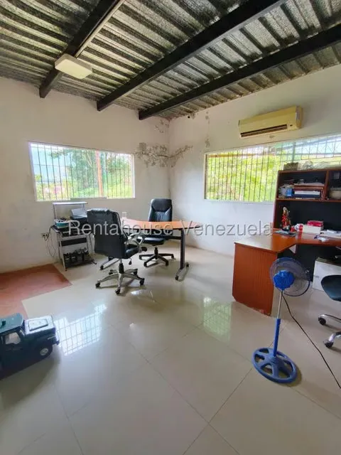 Comercial (Industrial) en Venta en El Ingenio, Miranda - 13