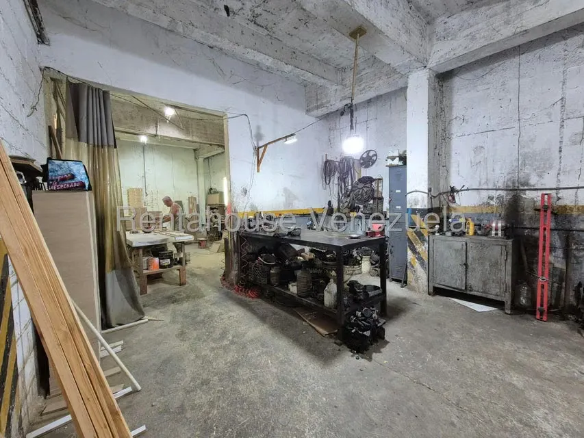 Comercial (Industrial) en Venta en El Ingenio, Miranda - 8