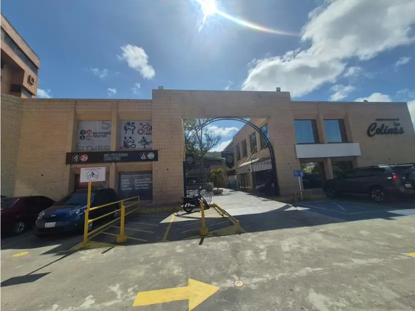 Local Comercial en venta en Los Samanes
