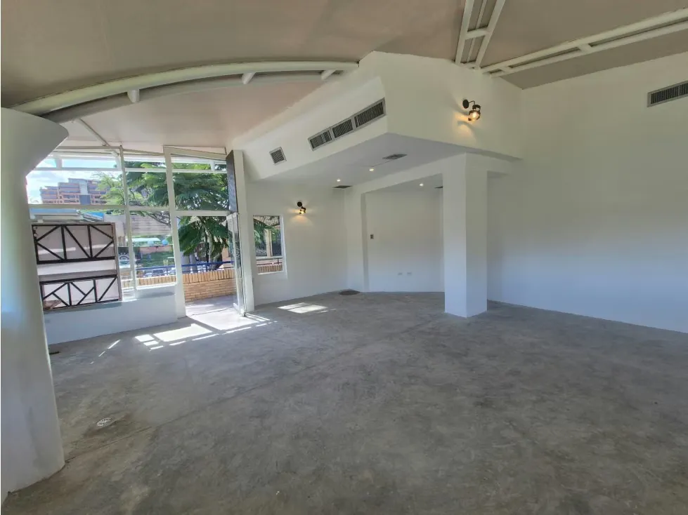 Local Comercial en venta en Los Samanes - 14