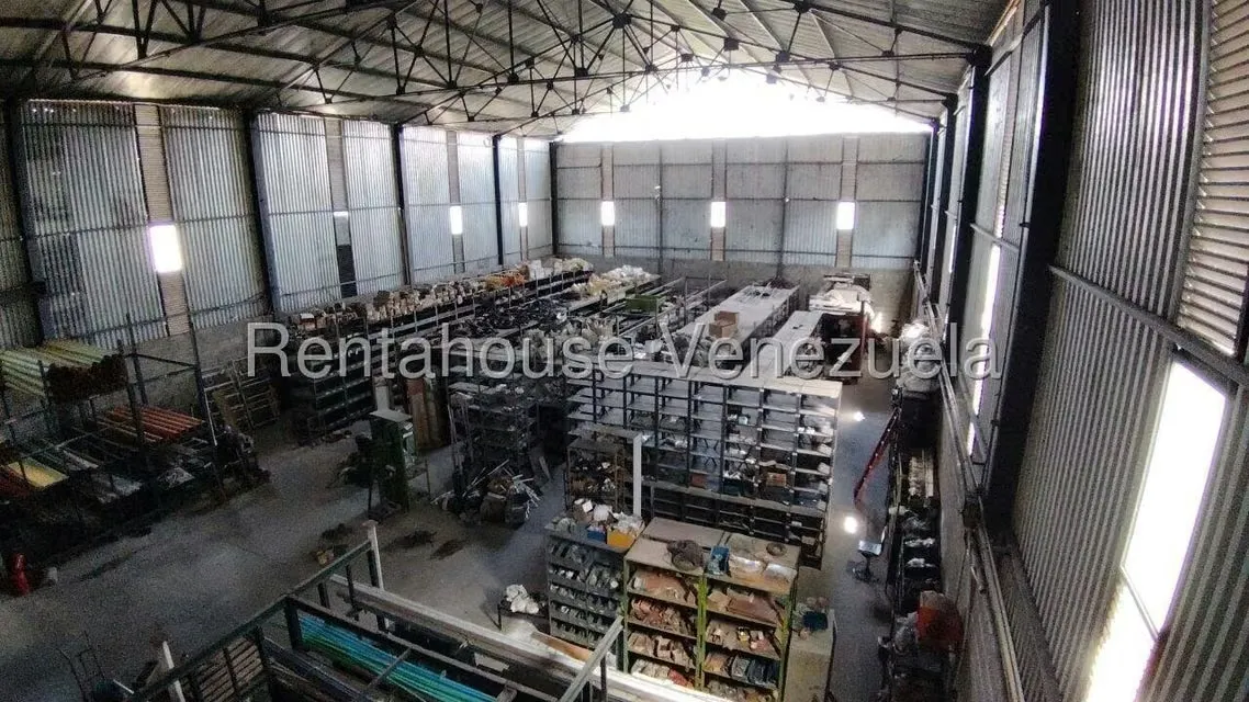 Terreno (Industrial) en Venta en Centro, Miranda - 12
