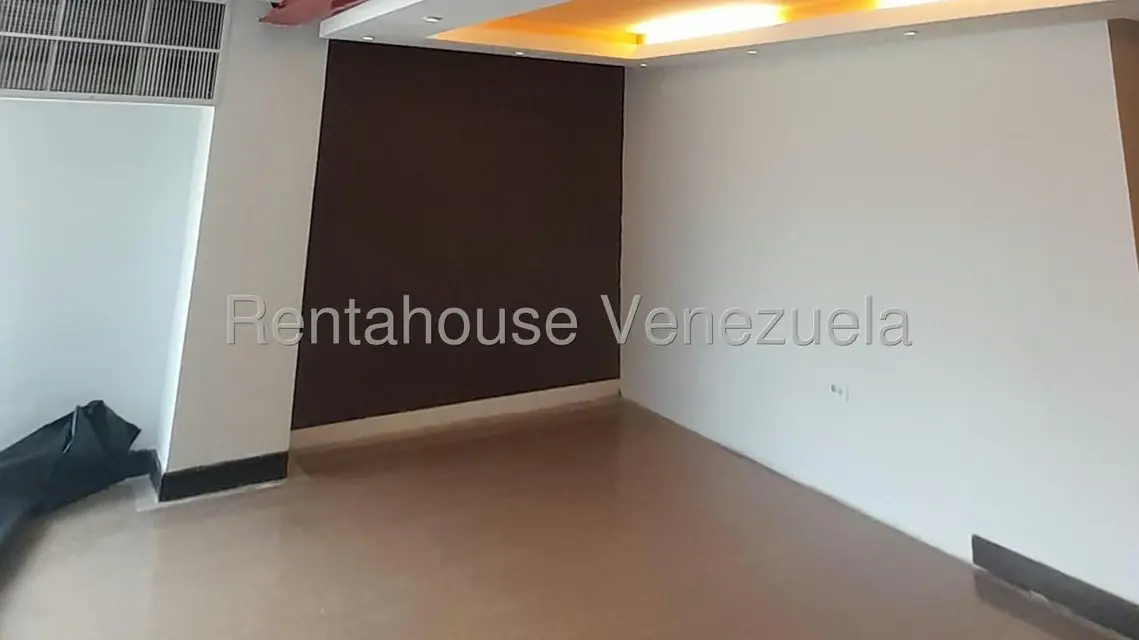 Local Comercial en Venta en Sector San Pedro, Miranda - 11