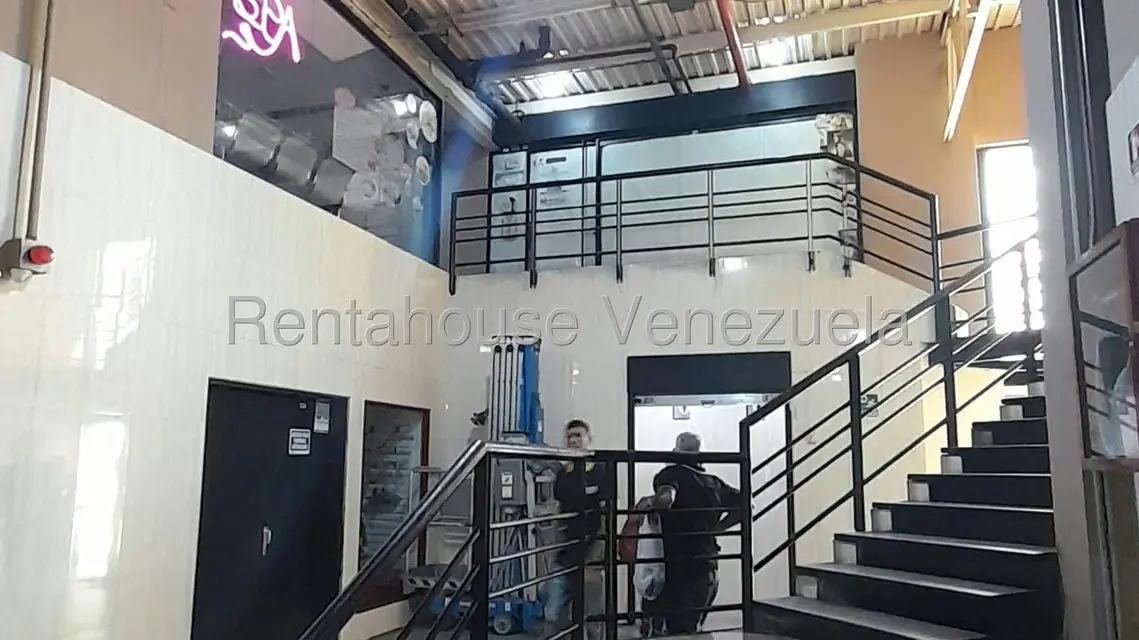 Local Comercial en Venta en Sector San Pedro, Miranda - 3