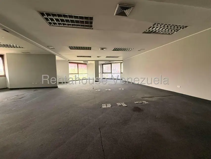 Oficina en Alquiler en Chuao, Distrito Metropolitano