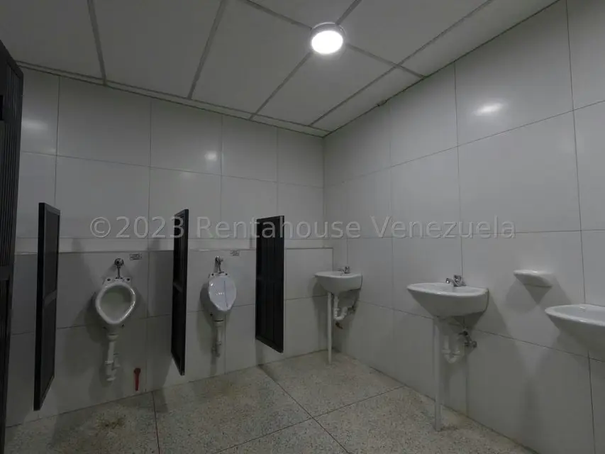 Oficina en Alquiler en Centro, Lara - 13