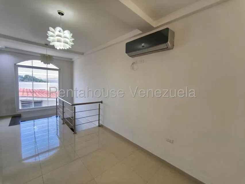 Townhouse (Duplex) en Venta en El Limon, Aragua - 13