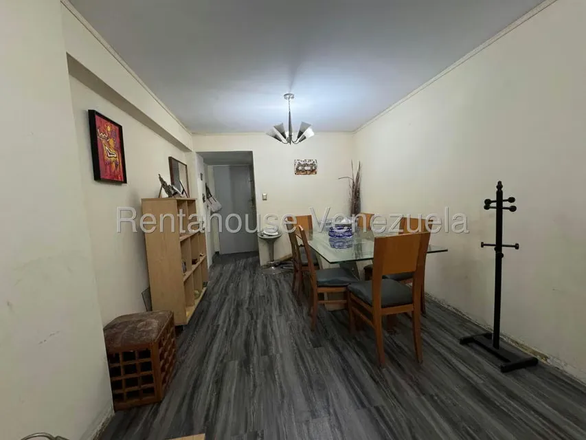 Apartamento (1 Nivel) en Venta en Parroquia La Candelaria, Distrito Metropolitano - 23