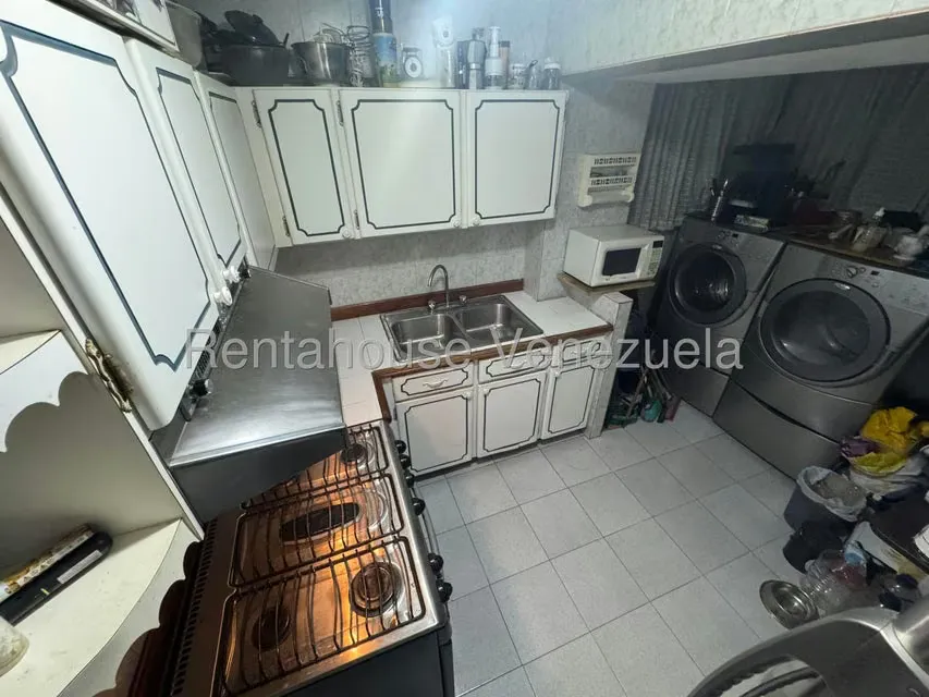 Apartamento (1 Nivel) en Venta en Parroquia La Candelaria, Distrito Metropolitano - 24