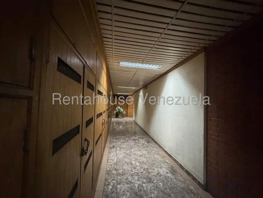 Apartamento (1 Nivel) en Venta en Parroquia La Candelaria, Distrito Metropolitano - 9