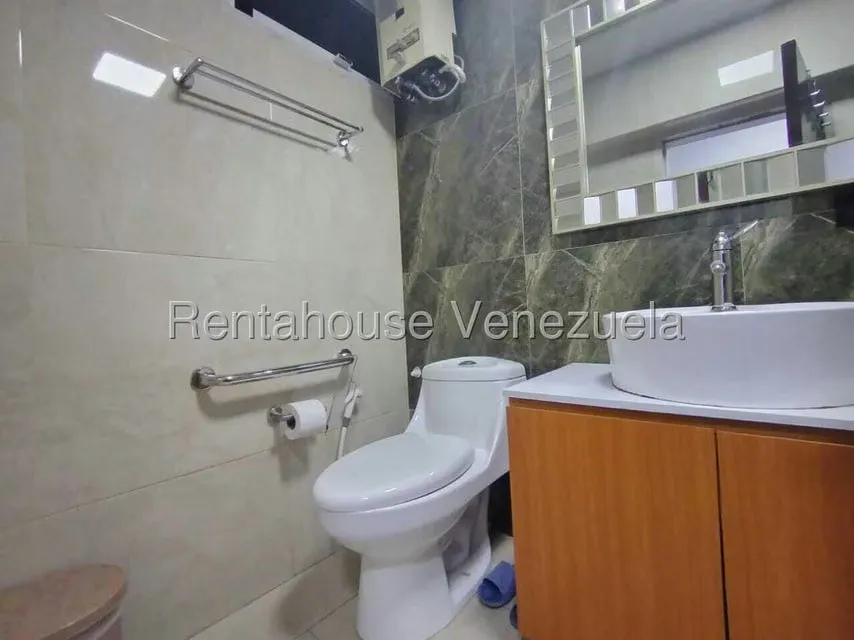 Apartamento (1 Nivel) en Venta en Zona Oeste, Lara - 8