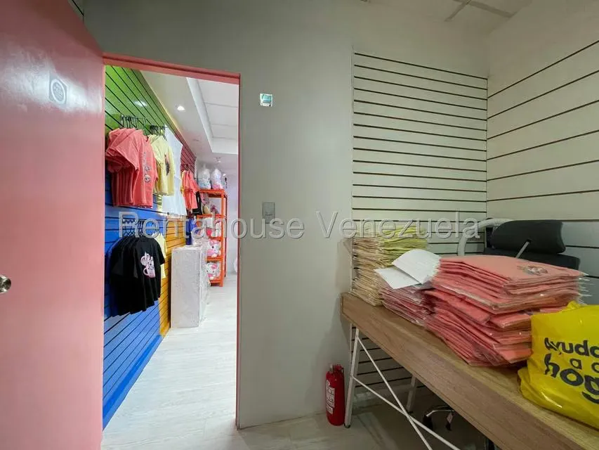 Local Comercial en Alquiler en Los Samanes, Distrito Metropolitano - 13