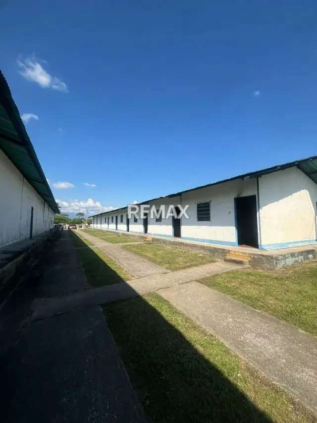 GRAN OPORTUNIDAD DE INVERSIÓN INDUSTRIAL Y COMERCIAL EN EL TÁCHIRA! Se vende Propiedad Industria con excelente ubicación estratégica sobre la Troncal 5 - 12