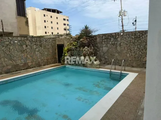 En venta amplio apartamento de 87m2 con vista al mar en el conjunto Palma Real en Tucacas - 10