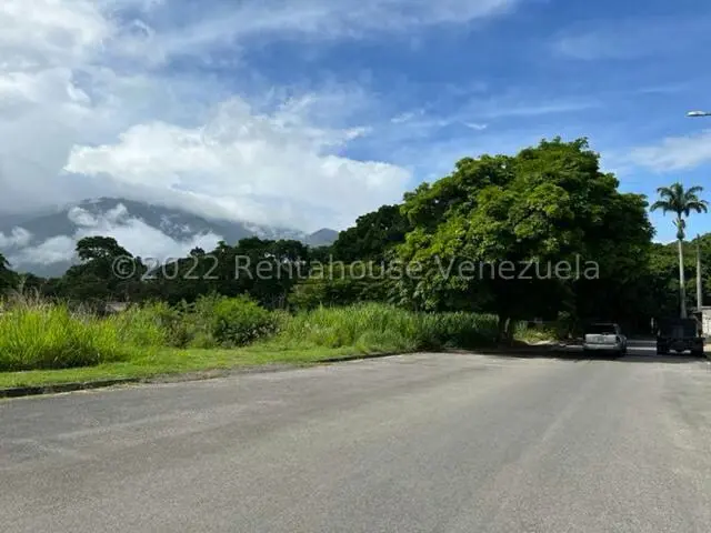 Terreno (Residencial) en Venta en Macaracuay, Distrito Metropolitano - 3
