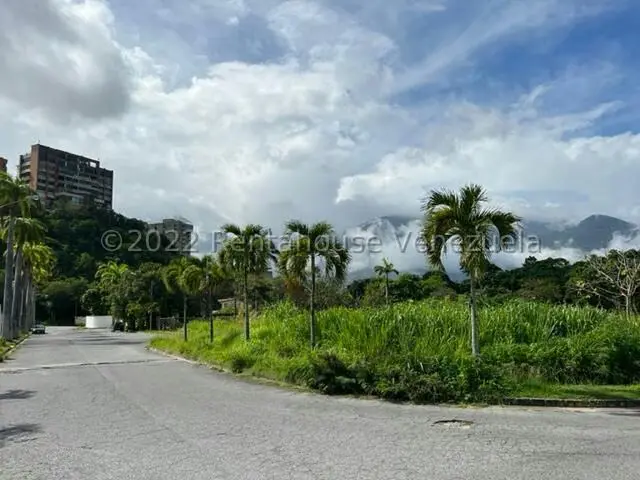 Terreno (Residencial) en Venta en Macaracuay, Distrito Metropolitano - 4