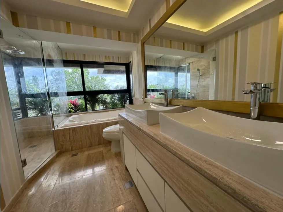 Se vende apartamento 330m2 3H+S/4B+S/2P Altamira - 10