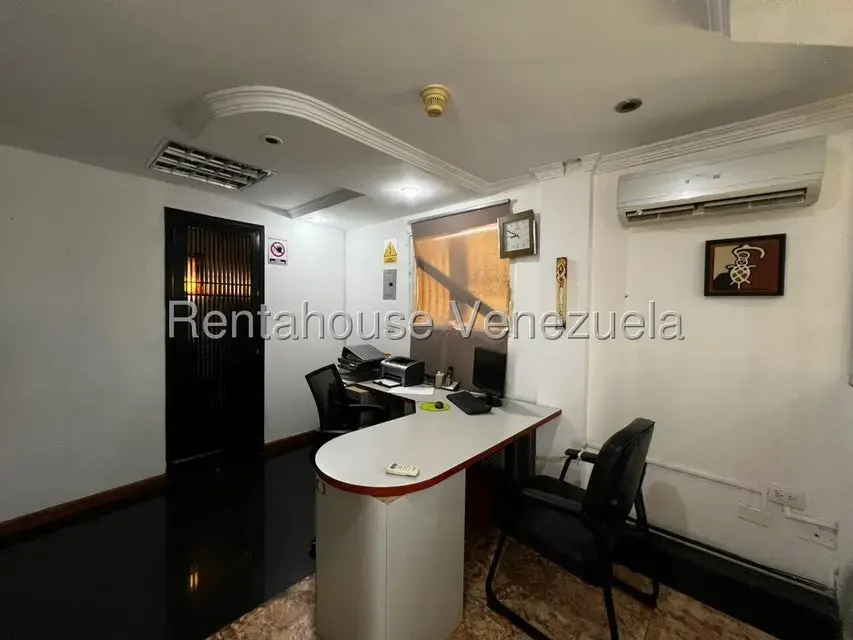 Oficina en Alquiler en Centro, Lara - 18