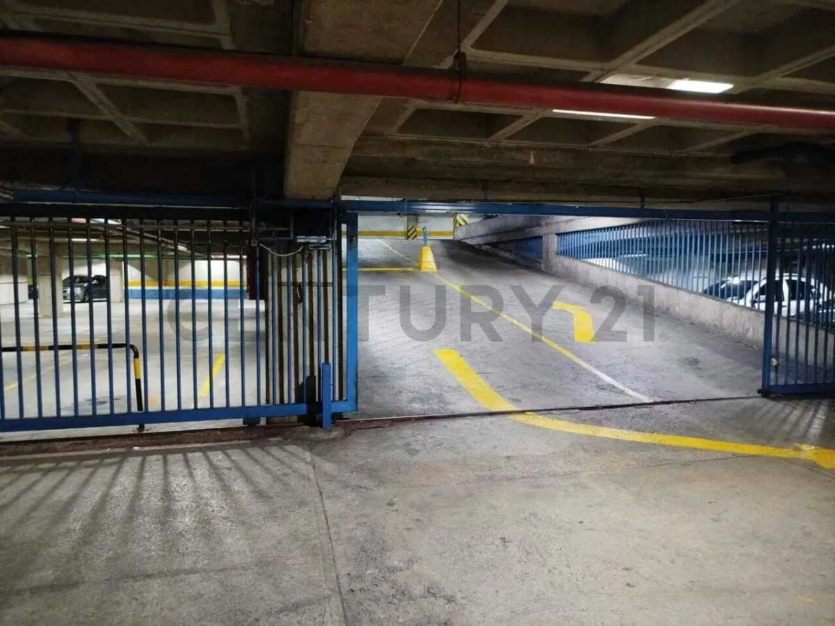Alquiler de Local Comercial en el Centro Integral Santa Rosa - 11