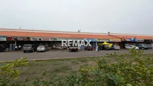 VENDE LOCAL COMERCIAL C. C. MARA NORTE ZONA NORTE