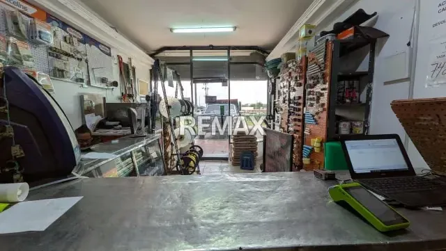 VENDE LOCAL COMERCIAL C. C. MARA NORTE ZONA NORTE - 3