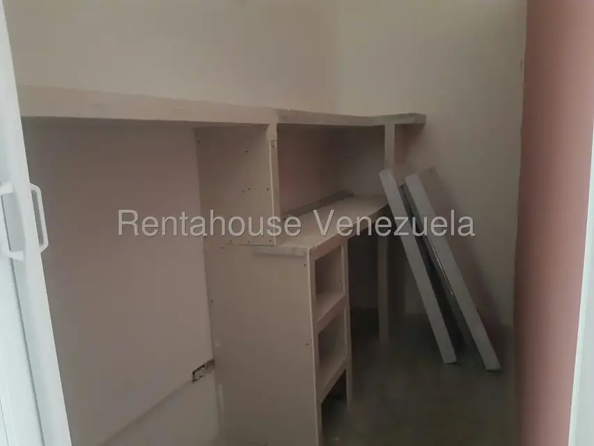 Local Comercial en Alquiler en Plaza Alonso, Zulia - 11