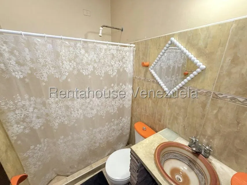 Casa (1 Nivel) en Venta en Valle Hondo, Lara - 12