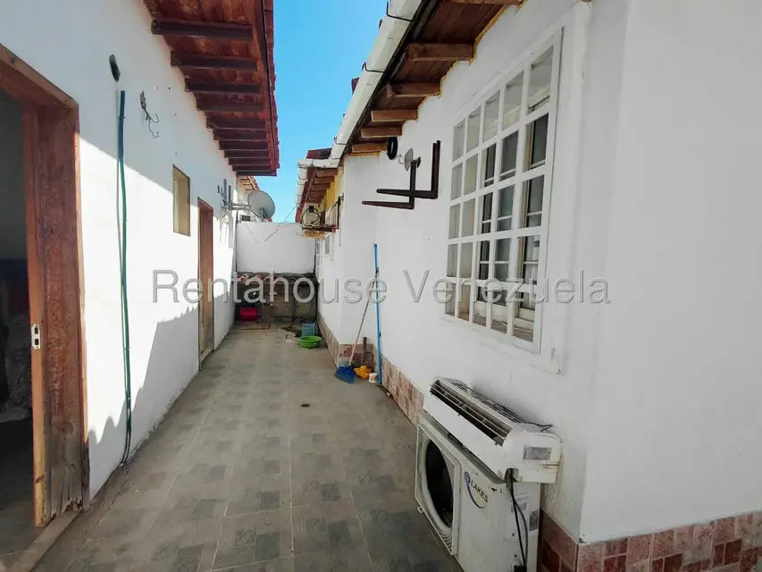 Townhouse (1 Nivel) en Venta en La Cruz del Pastel, Nueva Esparta - 30