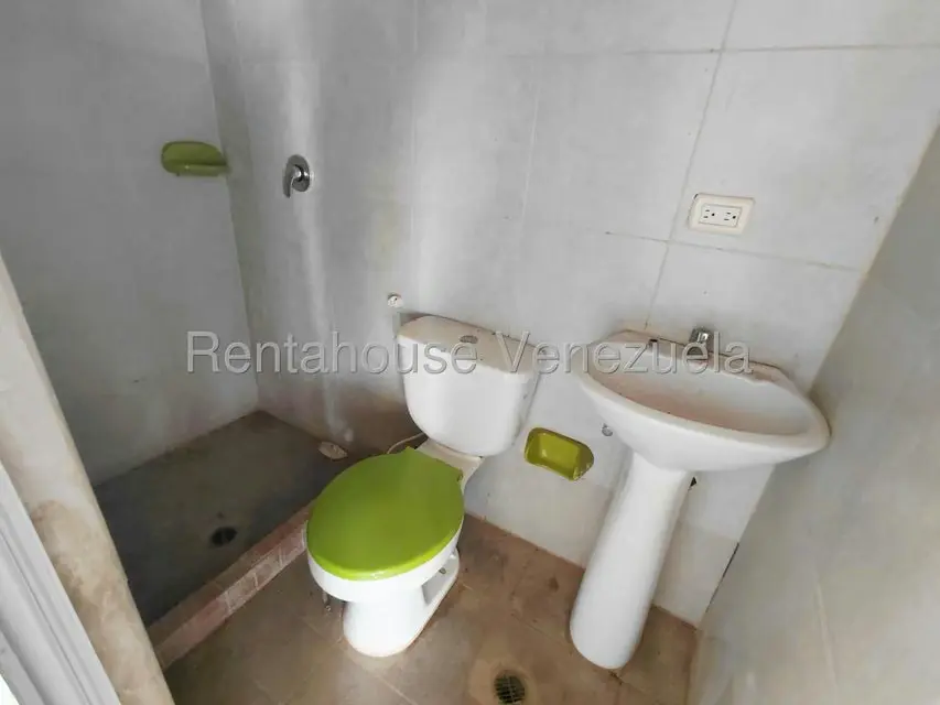 Townhouse (1 Nivel) en Venta en La Cruz del Pastel, Nueva Esparta - 32
