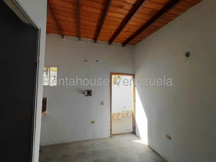 Townhouse (1 Nivel) en Venta en La Cruz del Pastel, Nueva Esparta - 33